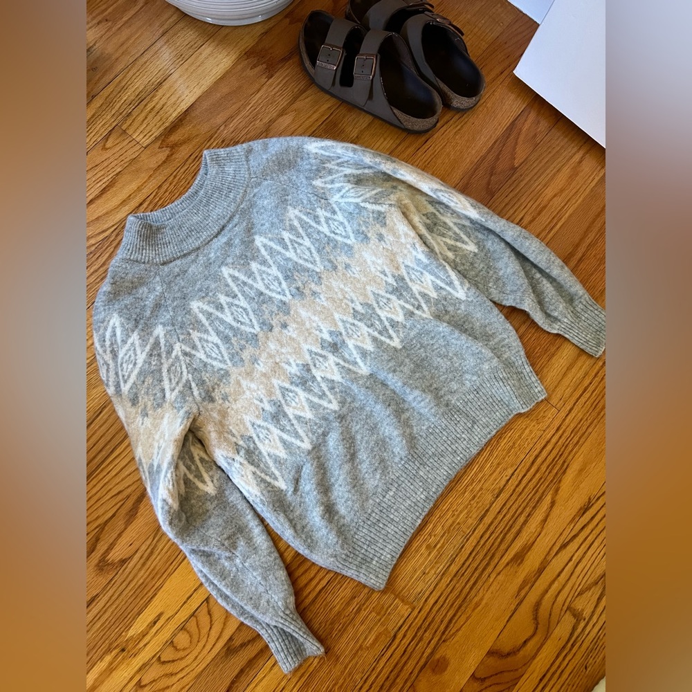 GAP - gray diamond patterned oversized crewneck pull-over sweater